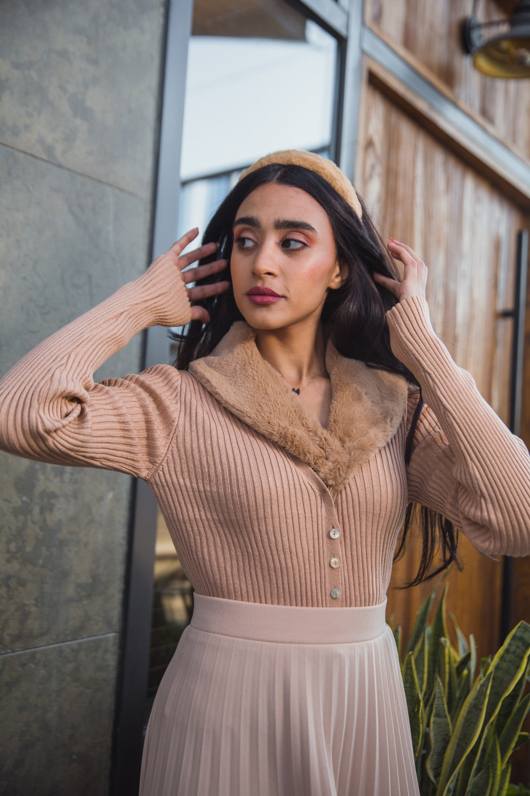 Attached Fur Collar Sweater