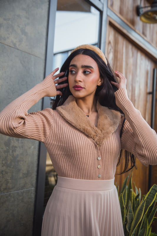 Attached Fur Collar Sweater